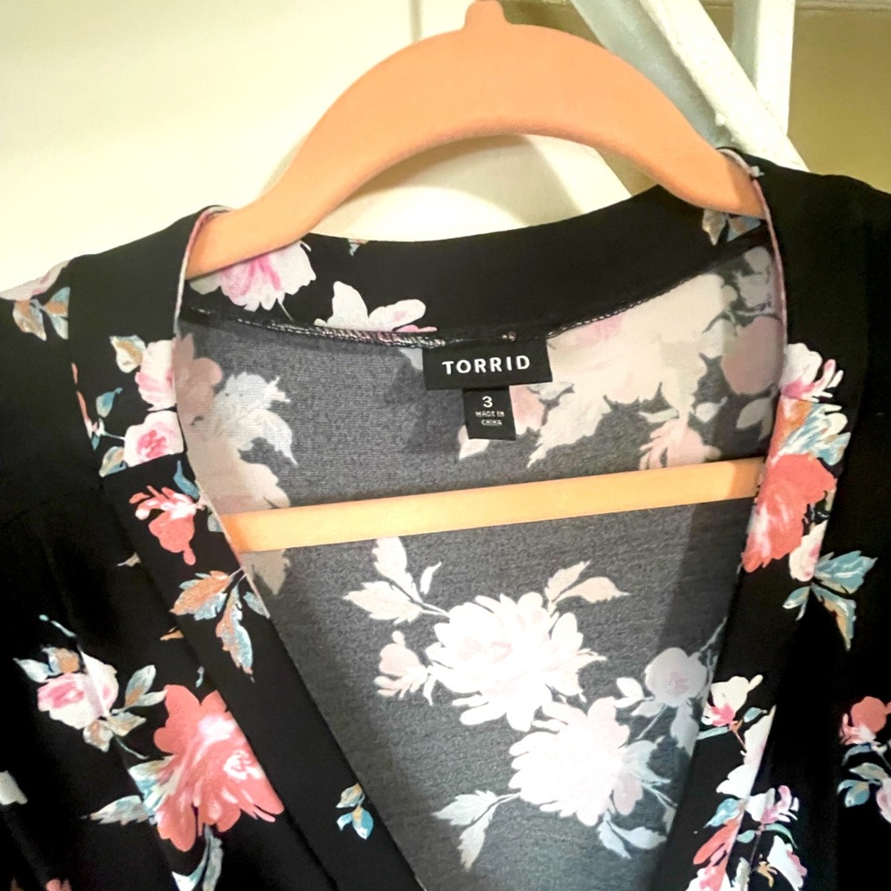 Torrid floral dress. Very pretty floral dress. Can be styled for any occasion!